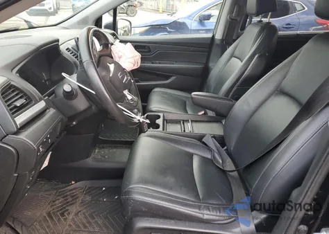 2021 Honda Odyssey Exl z USA, uszkodzony, nr VIN 5FNRL6H73MB025789